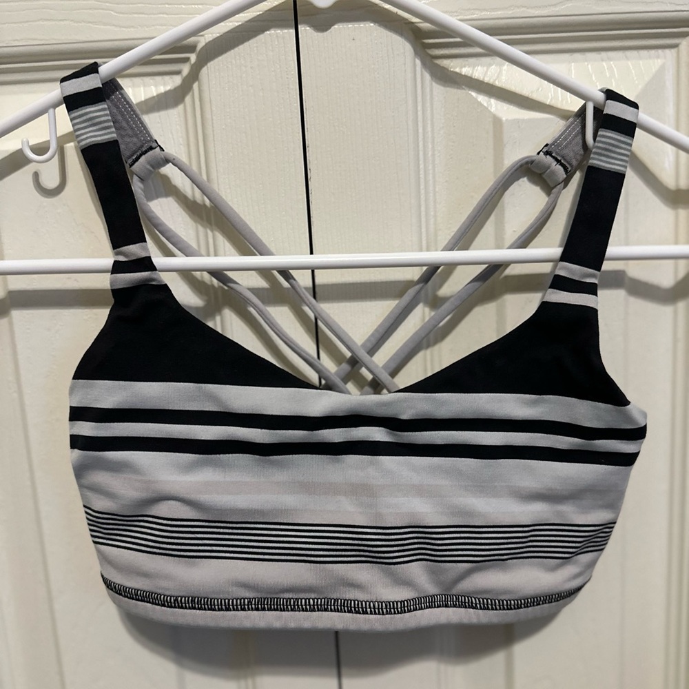 Lululemon sports bra